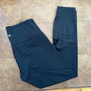Lululemon Wunder Under 7/8 - Luxtreme - Black - Size 8